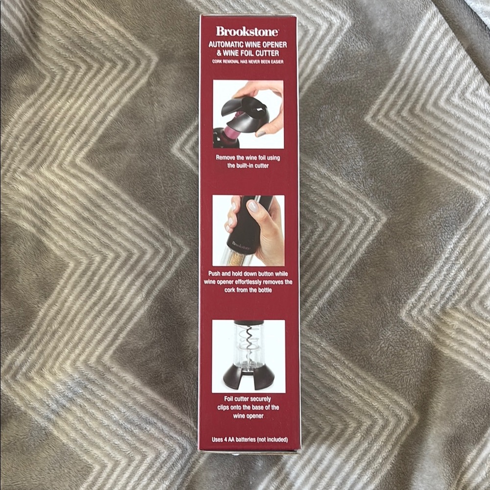 NWT✨Brookstone Black Wine Opener Set - Picture 2 of 6